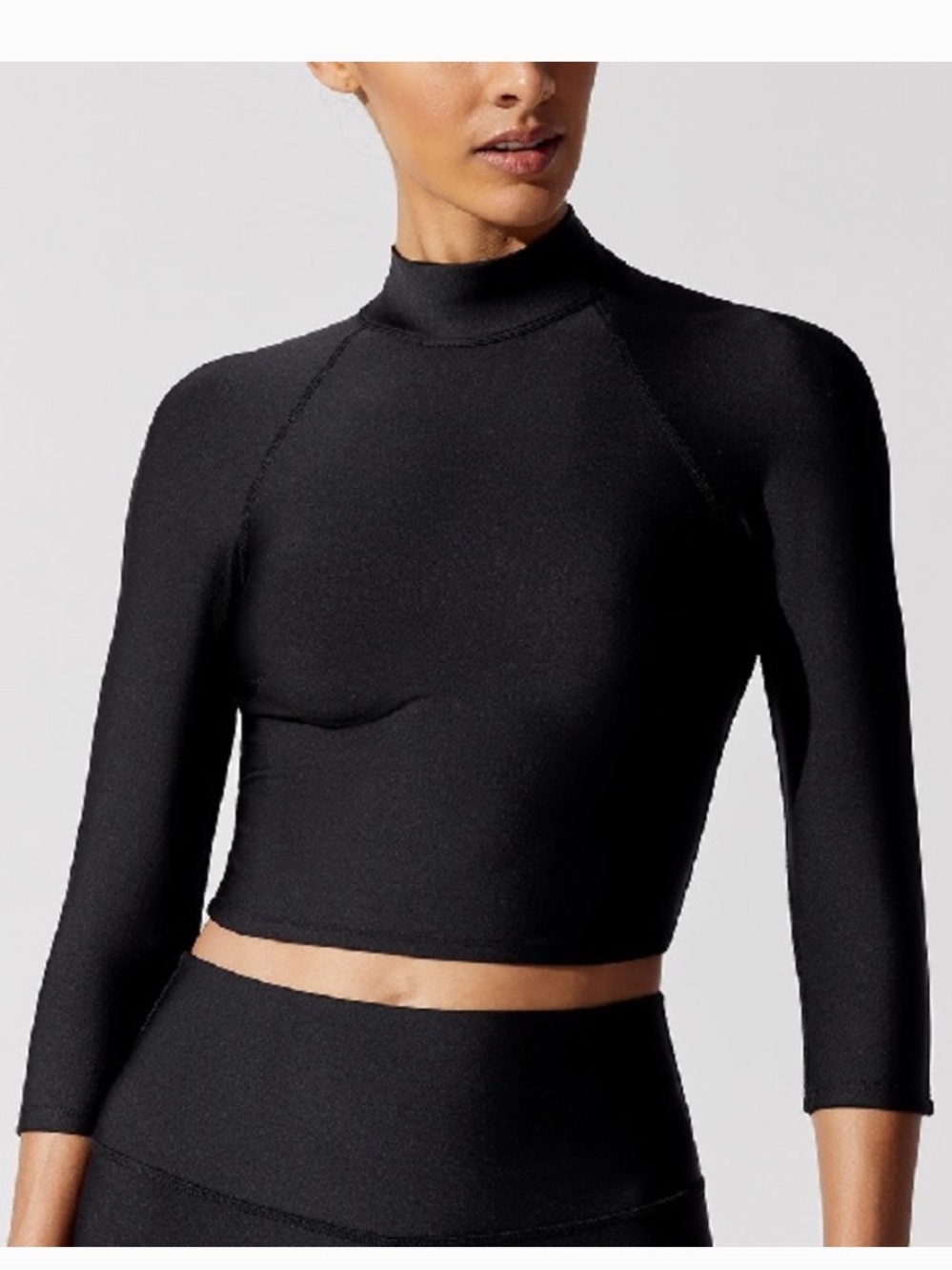 Alo yoga archer top cropped black yoga workout w/riptag   Size med